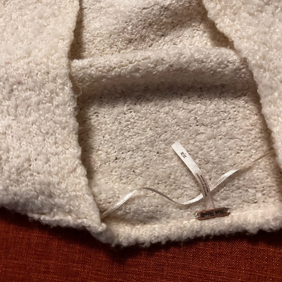 Free People Chanel Ivory Textured Sweater size medium - Picture 2 of 6